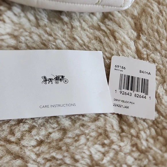 Adorable NWT Coach Disney X Bambi Kisslock Wallet 🤍🦌🩷 - Picture 13 of 16